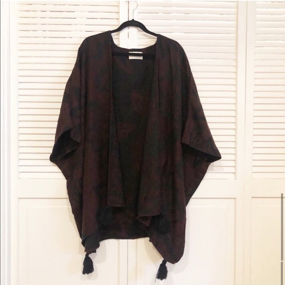 Cleobella Sevigny Capelet Poncho - Picture 11 of 12